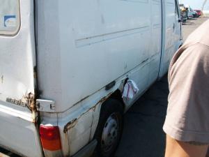 Wer Avalanche surft braucht keine Tankdeckel. Ein Mollie auf R�dern.