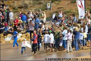Kellys Crowd
