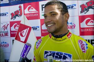 Michel Bourez - nach seinem Triumph �ber Kelly Slater