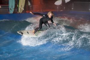 Bj�rn Richie Lob bei Dunkelheit auf der Nord Welle - Foto: Snow Dome