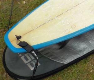 wichtig, die Schlauf welches Board und Leash verbindet darf nicht zu lang sein
